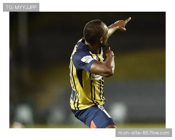 萨格勒布迪纳摩卢卡·斯托伊科维奇梅开二度，个人能力突出